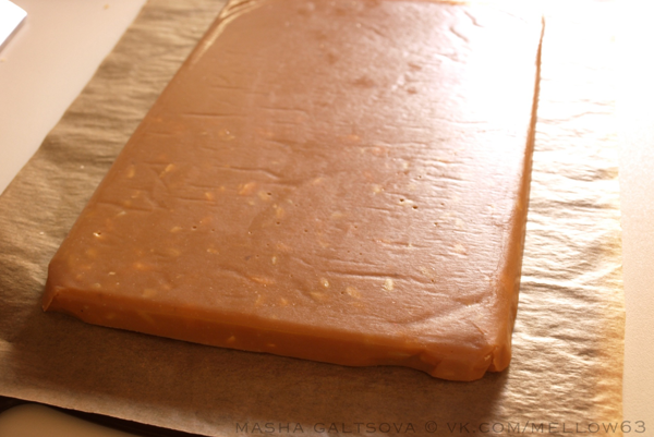 detskiye-lakomstva-karamel-11