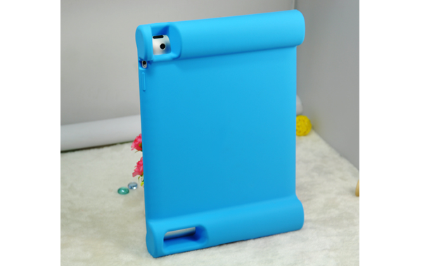 detskiye-chekhly-dlya-IPad-10a