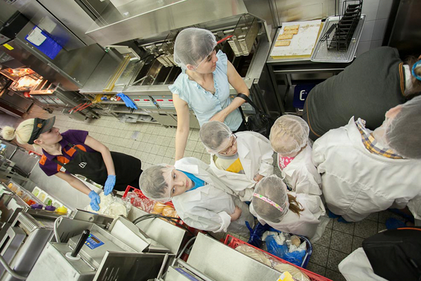 ekskursiya-v-restoran-makdonalds-8