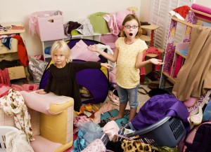 разбросаные игрушки